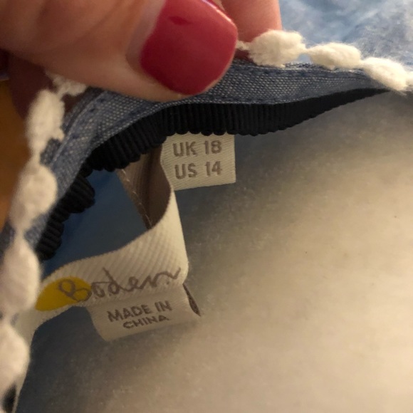 Chambray Boden top in excellent condition from non smoking home - Picture 4 of 4